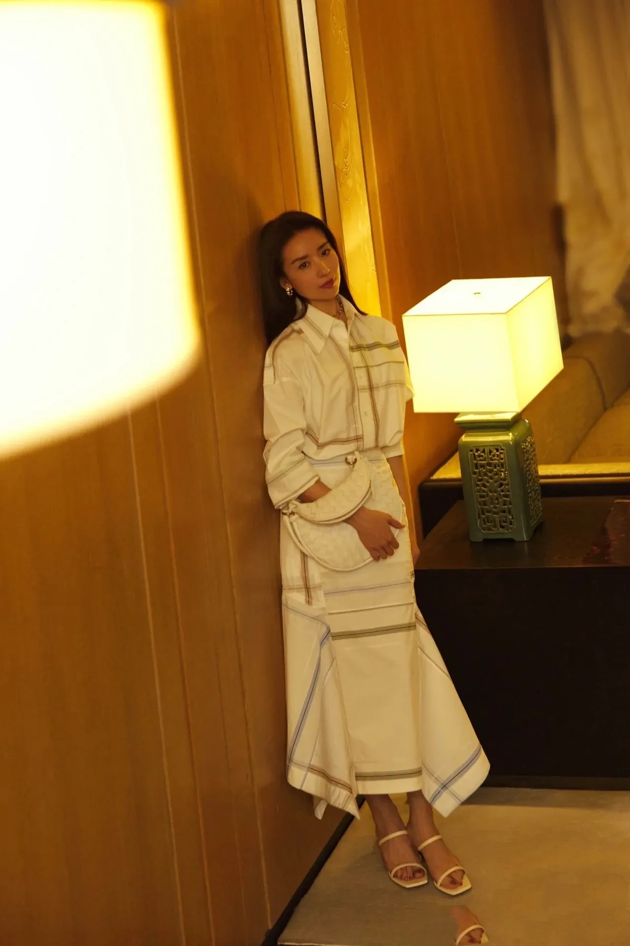 #actordongjie attended with her 2024 early spring series and Gemelii handbags✔️